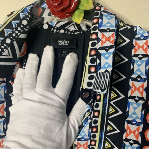 MOSSIMO Hi-Lo sleeveless top with collar - Picture 4 of 7